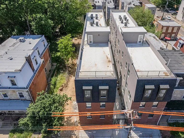 748 N 40th St — Photo 12