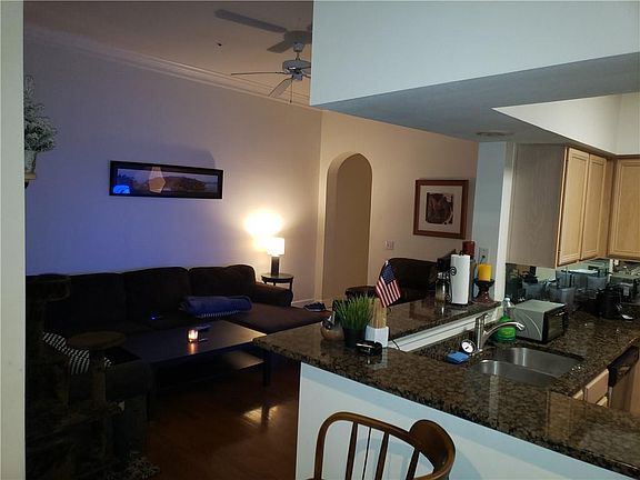 4th image of 3777 Peachtree Rd NE APT 1733