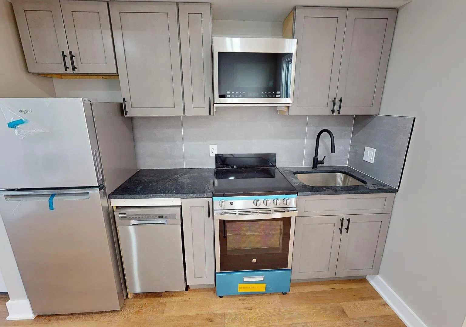 2 bed, 799 sqft, $2,297 — Photo 4