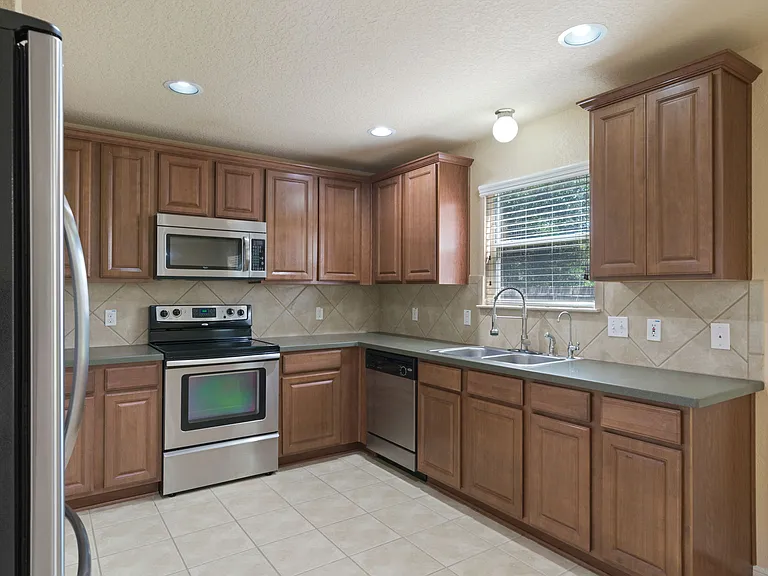 10318 Pinehurst Run — Photo 11