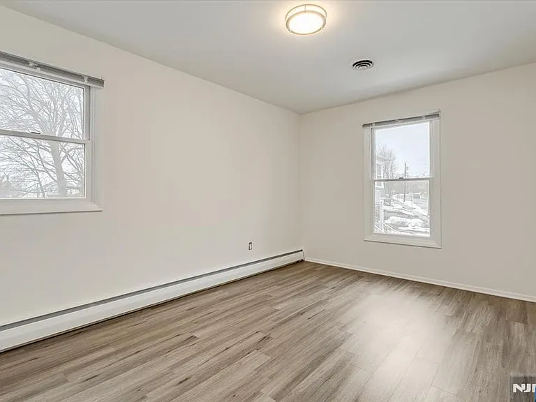 35 Field Rd — Photo 12