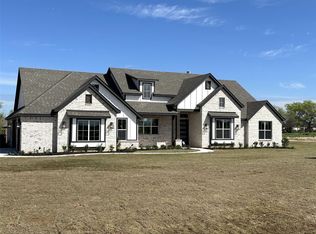 300 Waterview Dr, Gunter, TX 75058