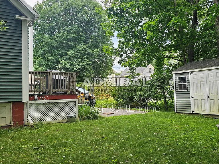 8 Maple St — Photo 18