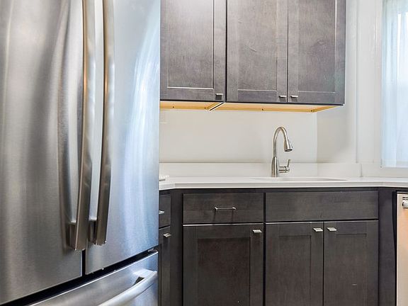 4th image of 2265 5th Ave APT 2d