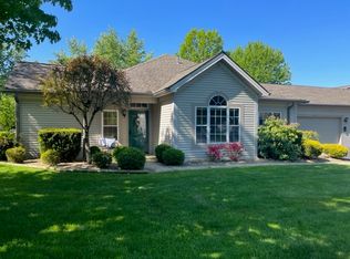 72 Stone Ridge Blvd, Hermitage, PA 16148