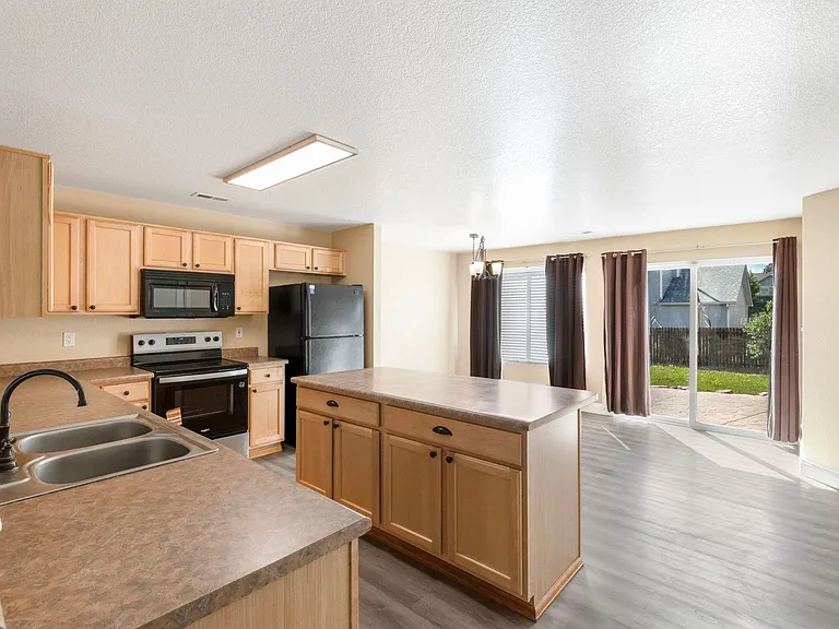 6276 Riverdale Dr — Photo 5