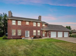1890 Payton Ct, De Pere, WI 54115