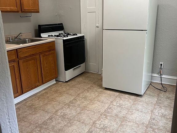 3rd image of 1922 N Palmer St #4