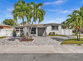 100 NW 8th Ave, Hallandale, FL 33009