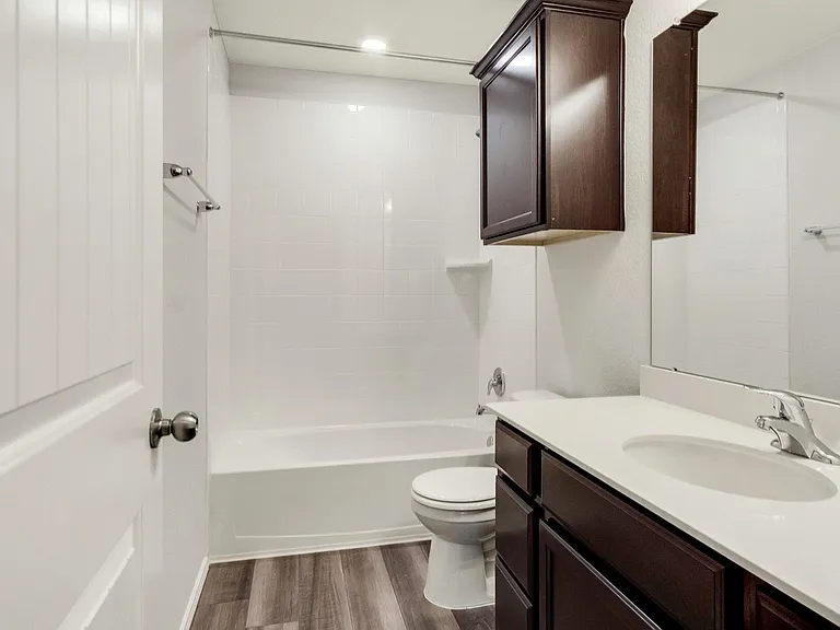 117 Nathaniel Dr — Photo 11