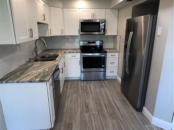 4th image of 1520 Mainsail Dr Unit 5