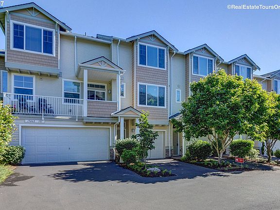 3rd image of 15462 SW Mallard Dr Suite 102