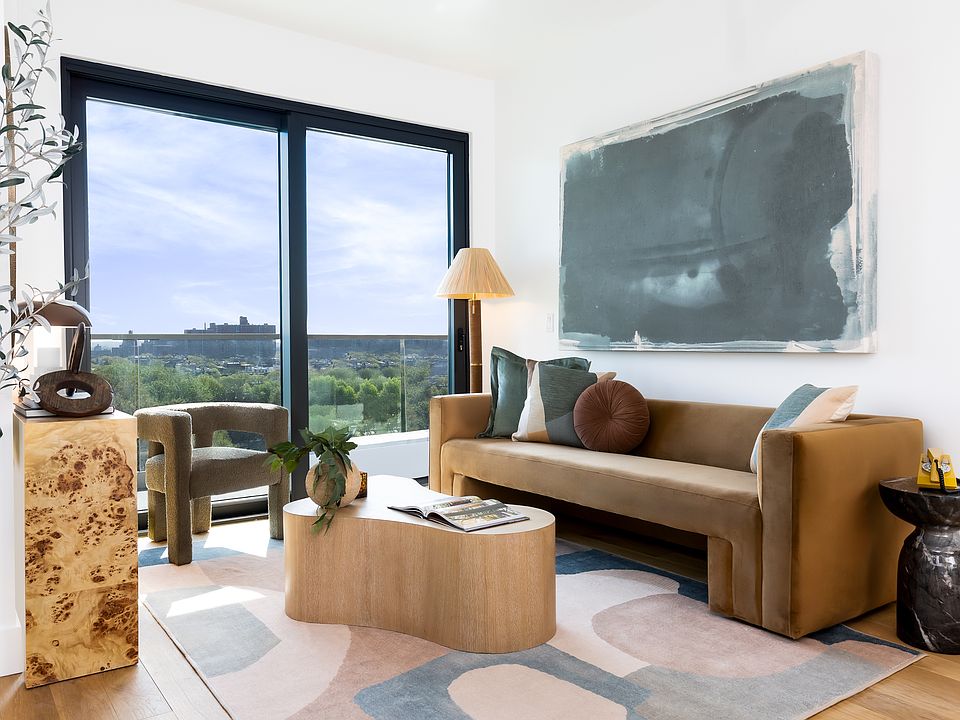 1st image of 240 Willoughby St #6V