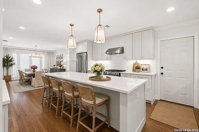 451 Oak Glen Dr — Photo 1