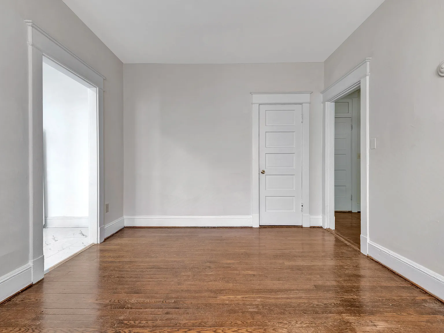 One Month Free Rent! — Photo 3