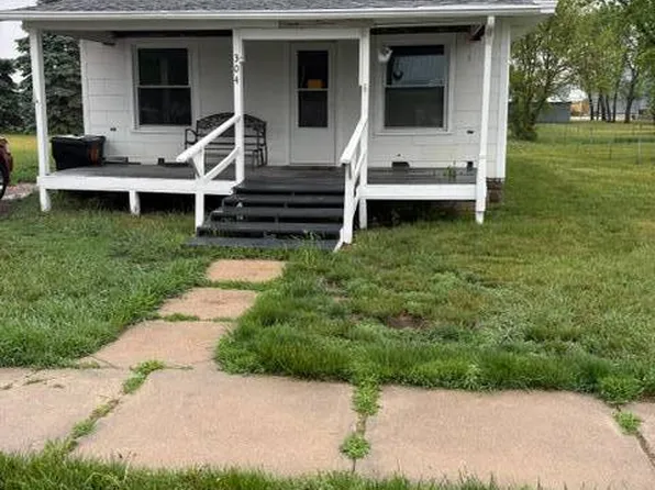 304 W 1st St, Laurel, NE 68745