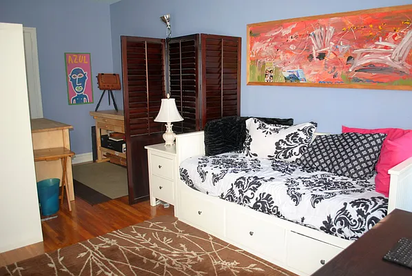 Sold by Landmarc Group | media 41