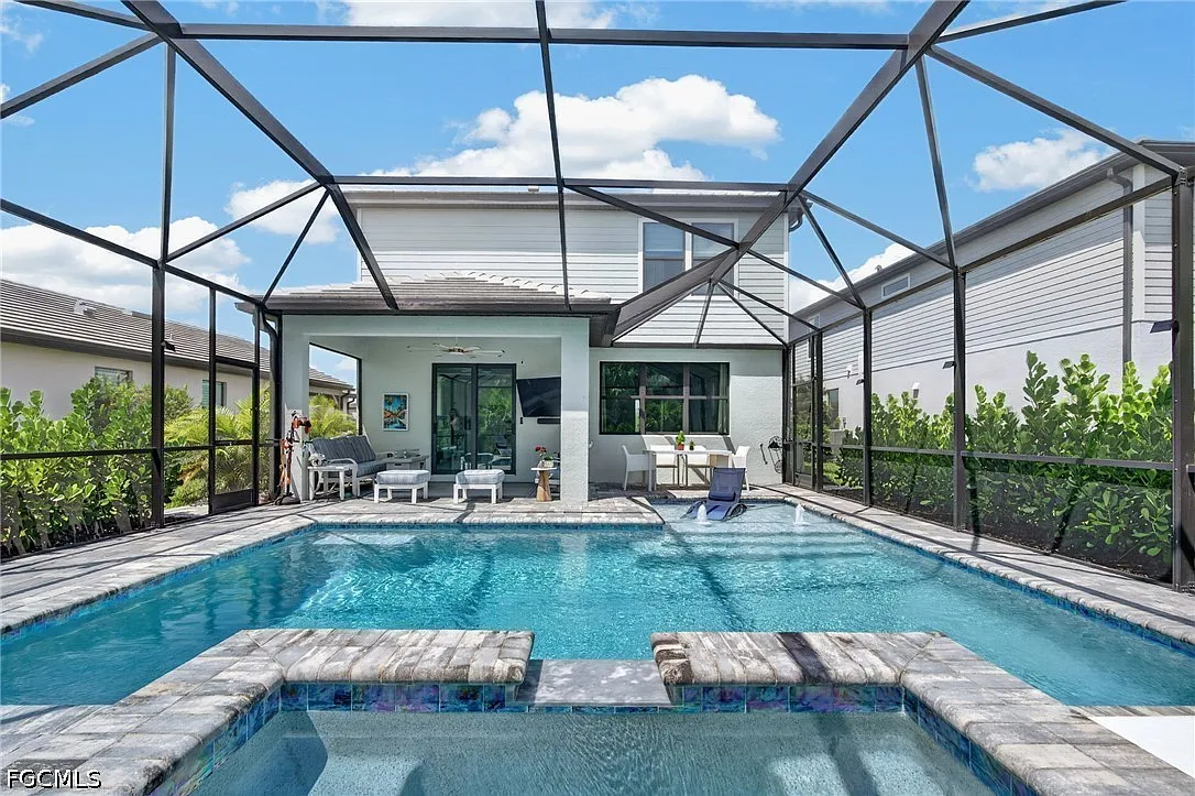 4 bed, 3.0 bath, 2208 sqft, $6,500 — Photo 3