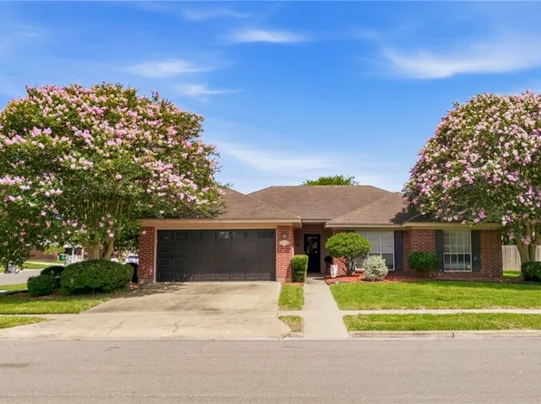 102 Palomino Ln, Victoria, TX 77904
