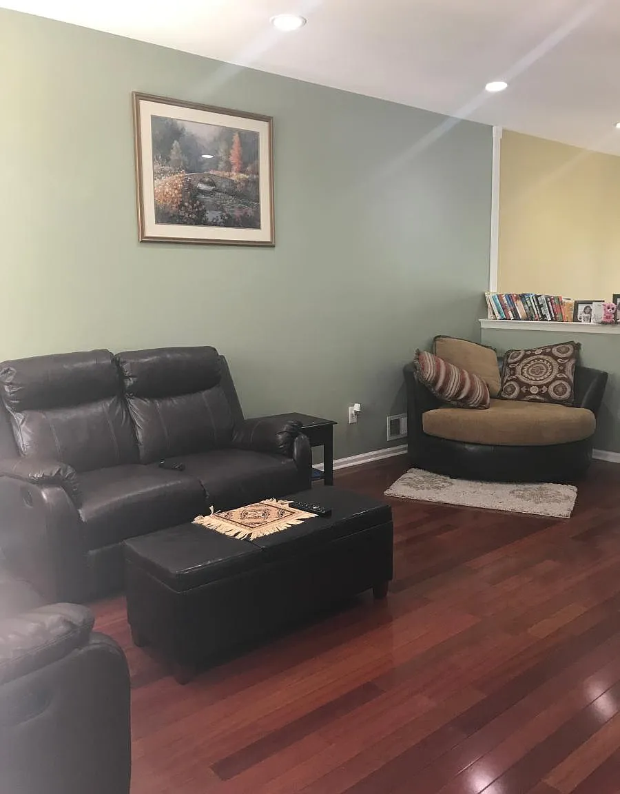 3 bed, 2.5 bath, 1610 sqft, $3,500 — Photo 2