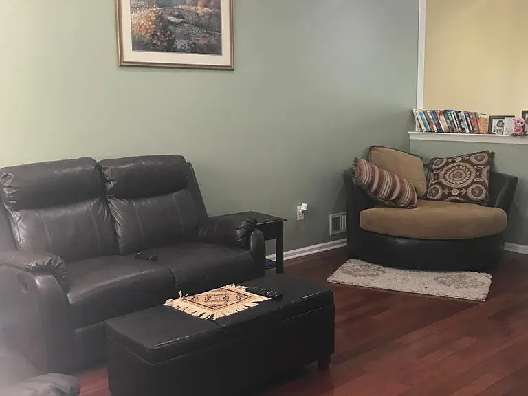 1403 Yarrow Cir — Photo 2