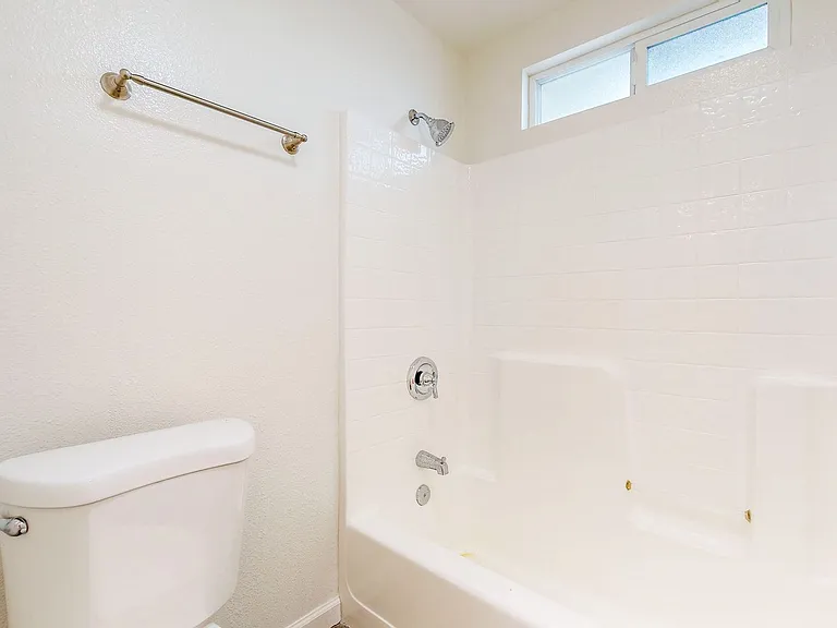 2113 Dennis Ln — Photo 16