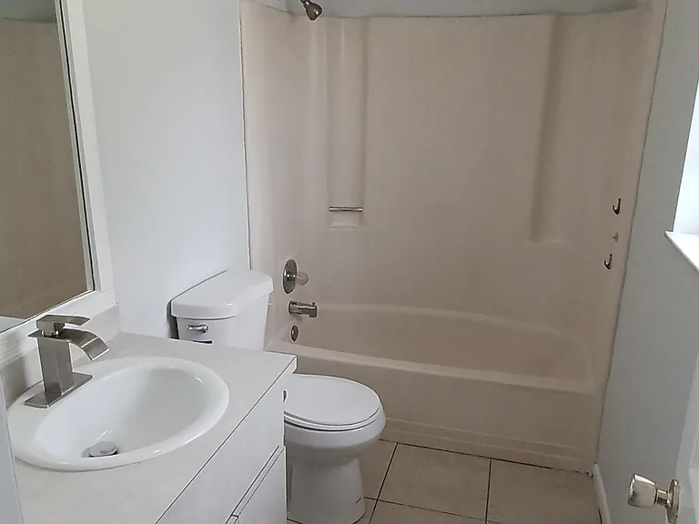 6120 Georgia Ave — Photo 11