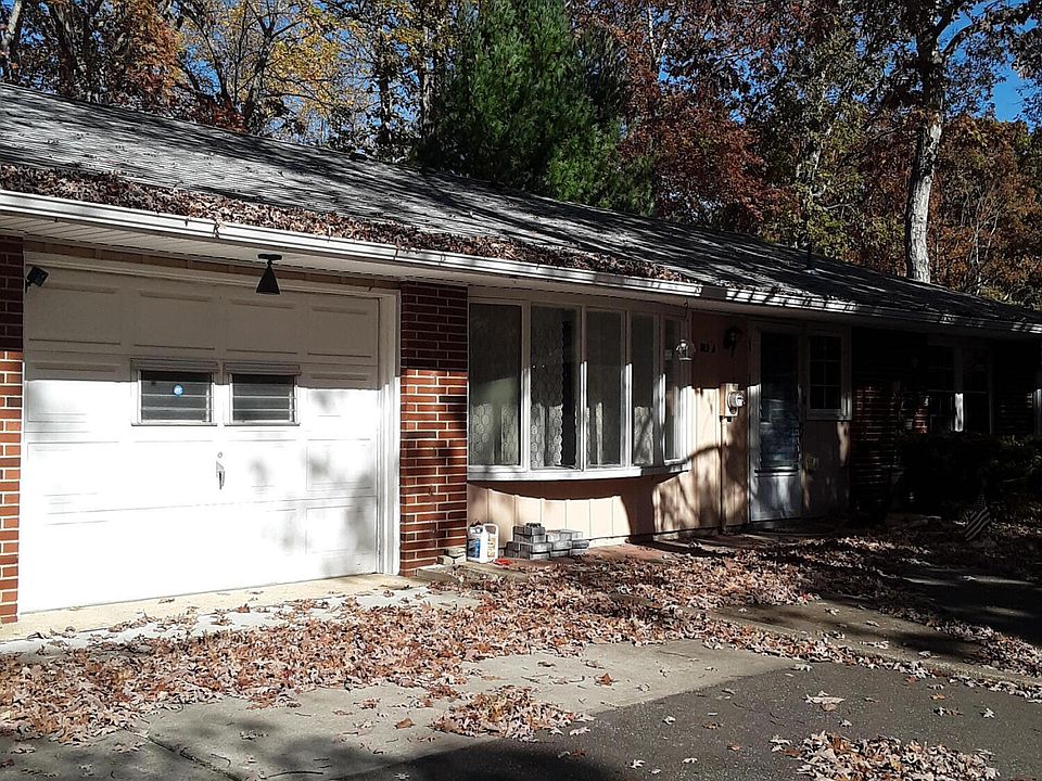 1st image of 183A Sterling Ct