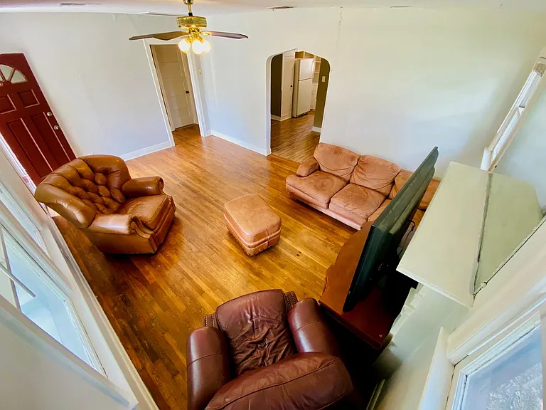 4902 Caswell Ave #A — Photo 5
