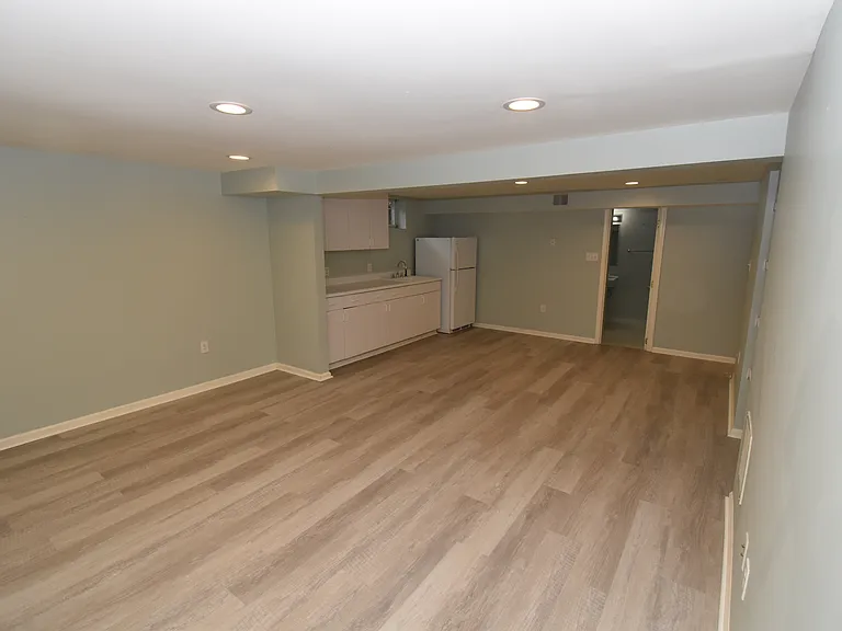 2901 Meadow View Rd — Photo 29