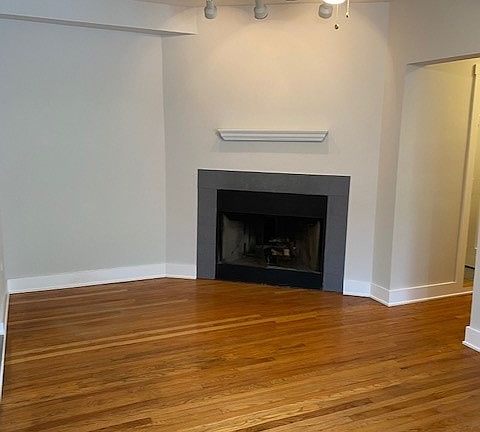 4th image of 3851 N Southport Ave APT 3R