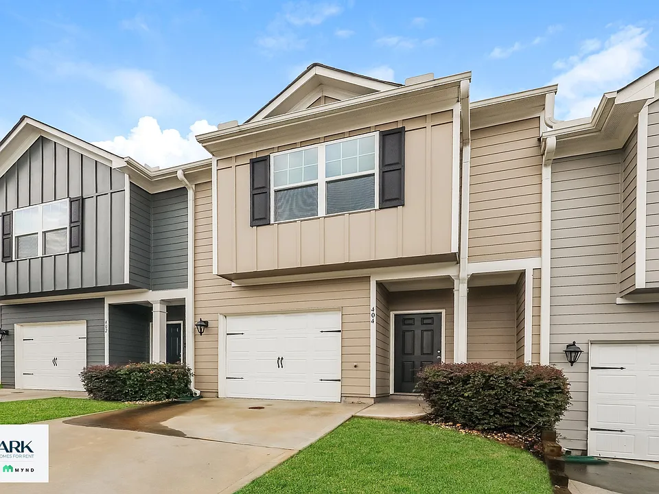 404 Highwood Ln