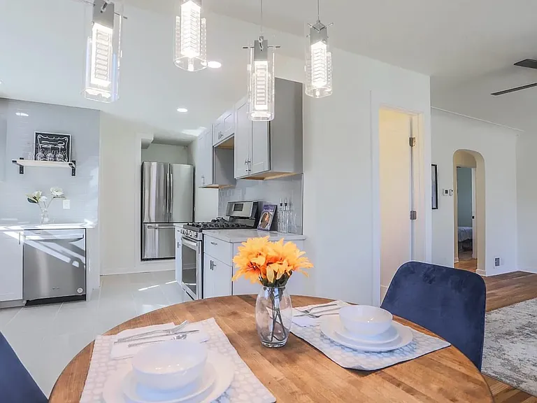 1239 Valentia St — Photo 6