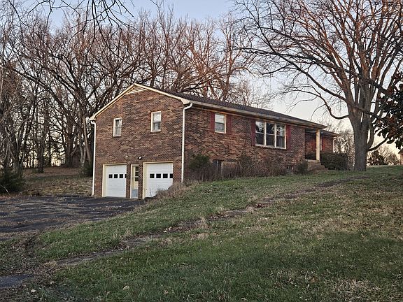 5th image of 1030 Cochran Ln