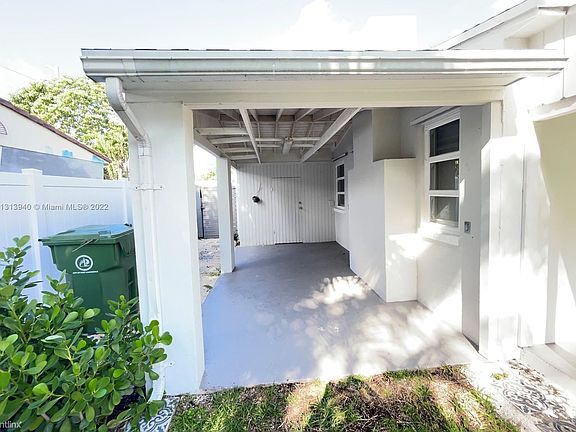 2nd image of 843 SW 10th St