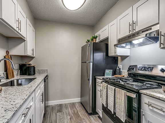5th image of 7820 Woodchase APT 122