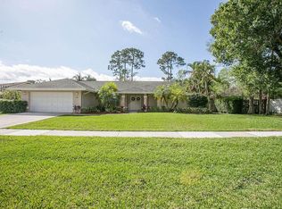 710 Daffodil Dr, Wellington, FL 33414