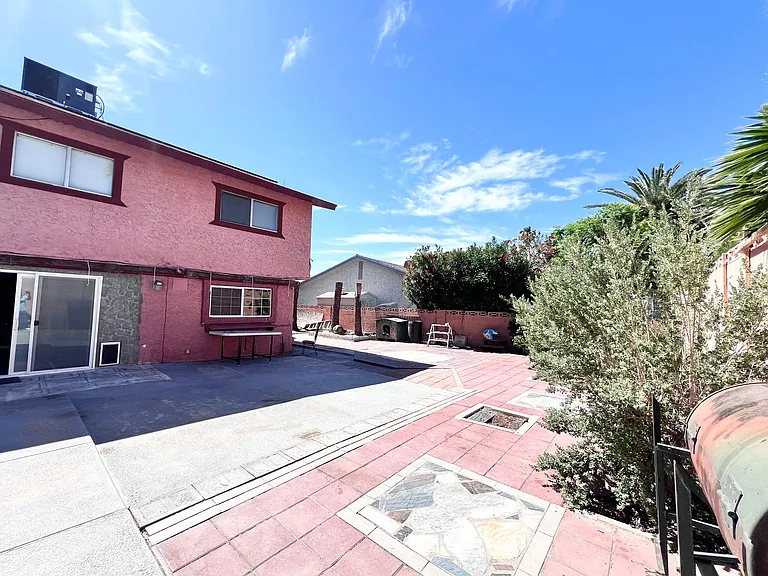 5009 Mesa View Dr — Photo 36