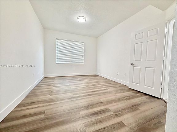 5th image of 10885 NW 89th Ter Unit 106