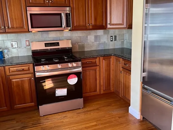 5 Munroe St Unit 5, Newburyport, MA 01950