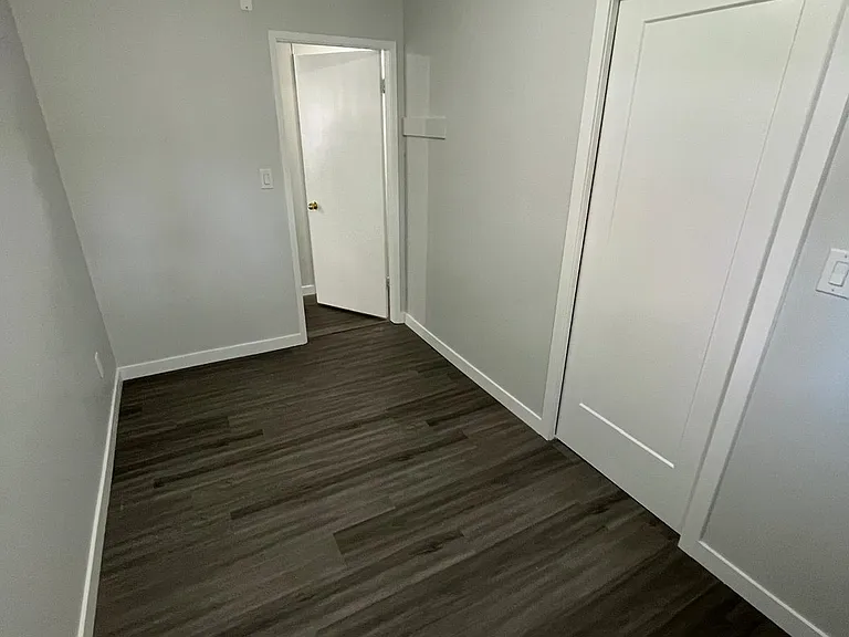 3568 Handley Cres — Photo 8