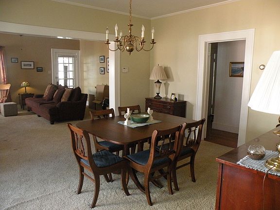 Dining Room; lvng rm bkgrnd