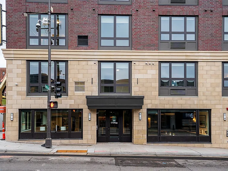 The Donegan Apartments — Photo 15