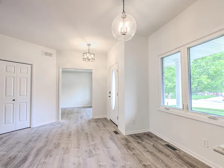 1909 Clear Ct — Photo 5