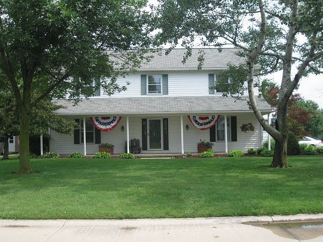 1st image of 790 Arrowhead Dr