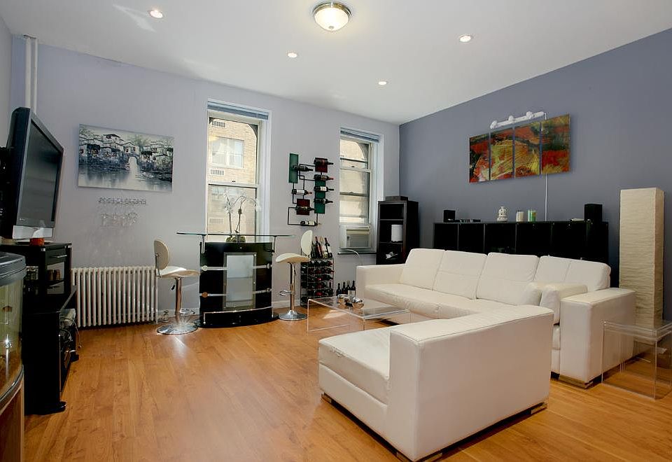 1st image of 57 W 58th St APT 10F