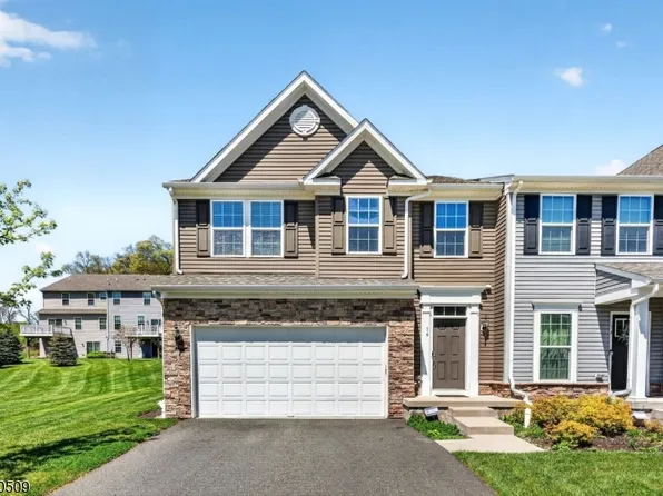 16 Shadetree Ln, Mount Arlington Boro, NJ 07856