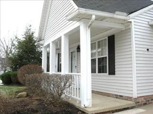 138 Southbridge Ln #138, Painesville, OH 44077