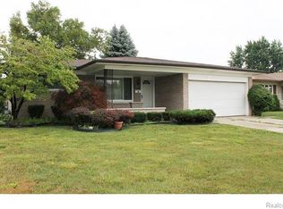 35328 Eden Park Dr, Sterling Heights, MI 48312