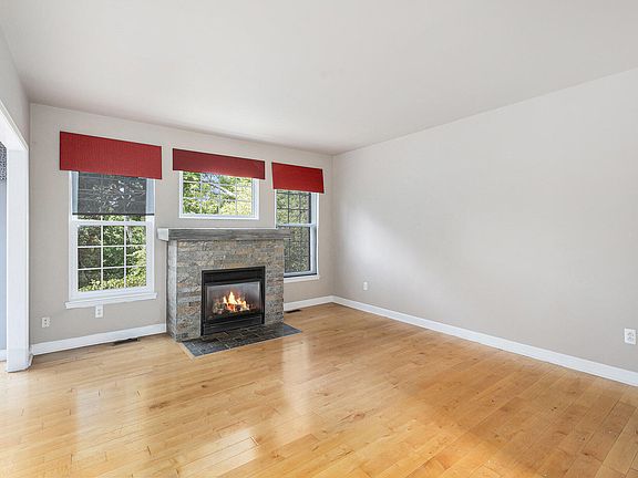 4th image of 2046 Preserve Cir #112